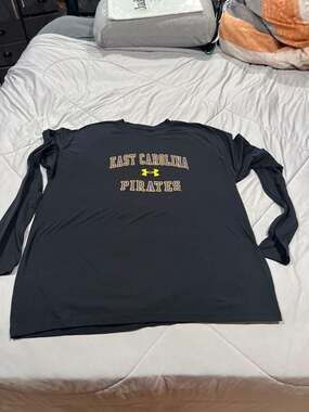 Under Armour East Carolina Pirates Mens Black Performance Training Long Sleeve T